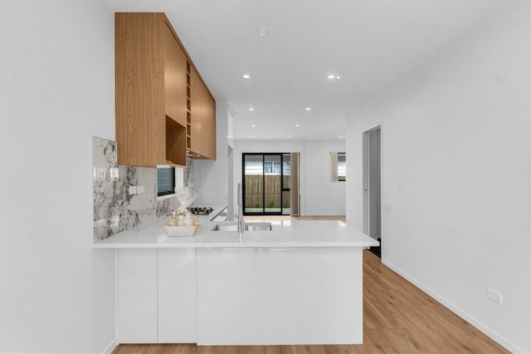 Photo of property in 22b Justamere Place, Weymouth, Auckland, 2103