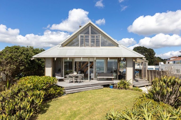 Photo of property in 5 Marine Parade, Orewa, 0931