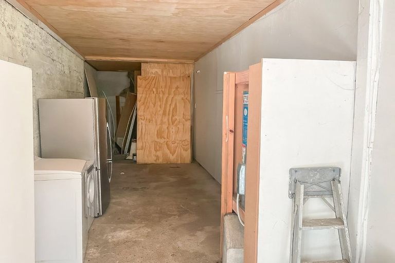 Photo of property in 82 Pembroke Road, Northland, Wellington, 6012