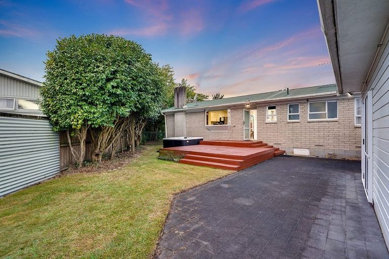 Photo of property in 2 Margaret Place, Deanwell, Hamilton, 3206