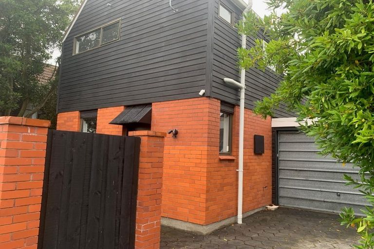 Photo of property in 2b Coles Place, St Albans, Christchurch, 8014