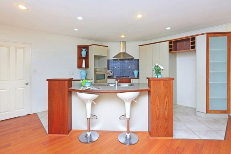 Photo of property in 4 Cambrian Crescent, Flat Bush, Auckland, 2016