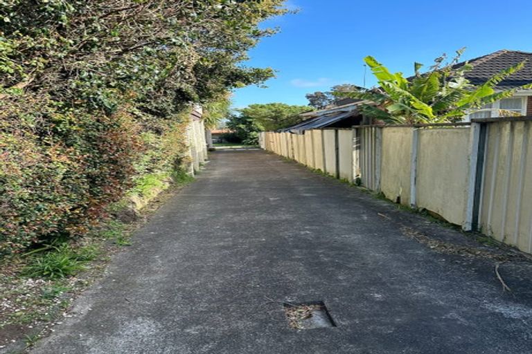 Photo of property in 12 Miller Road, Mangere Bridge, Auckland, 2022