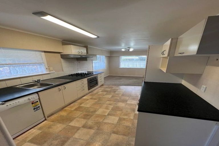 Photo of property in 634 Queen Street East, Levin, 5510