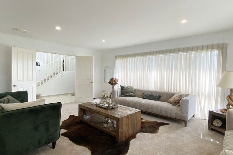 Photo of property in 2 Carbisdale Road, Flat Bush, Auckland, 2016