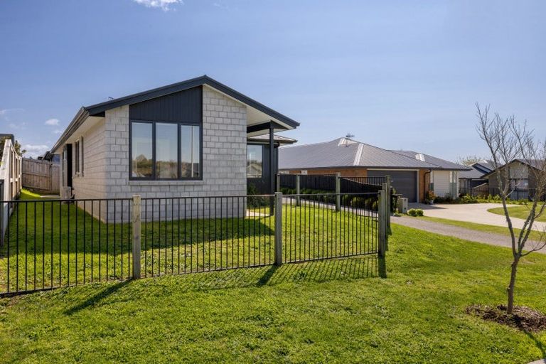 Photo of property in 25a Kiritiana Close, Pyes Pa, Tauranga, 3112