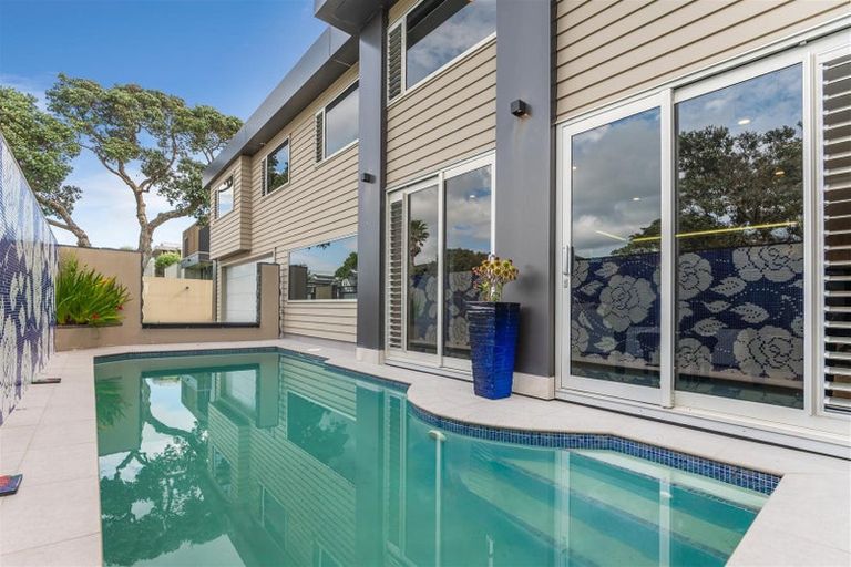 Photo of property in 34 Muritai Road, Milford, Auckland, 0620