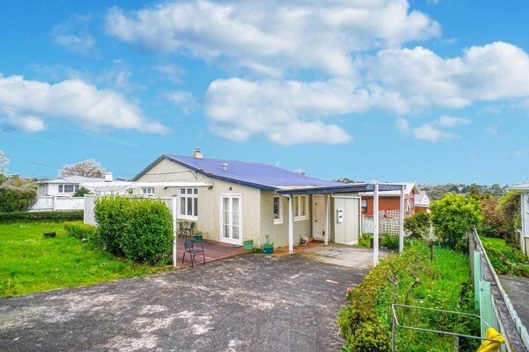 Photo of property in 87 Don Buck Road, Massey, Auckland, 0614