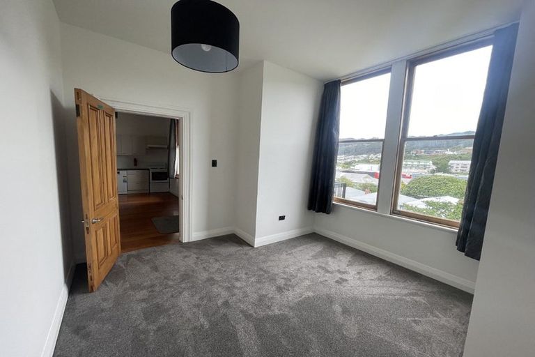 Photo of property in 107 Tasman Street, Mount Cook, Wellington, 6021