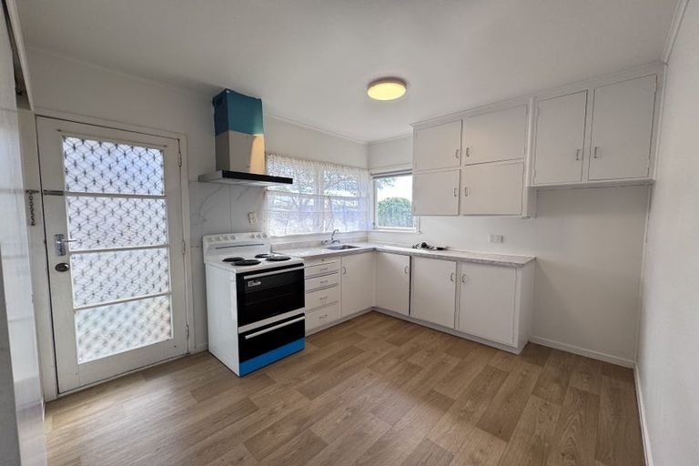 Photo of property in 1/18 Anne Road, Hillcrest, Auckland, 0627