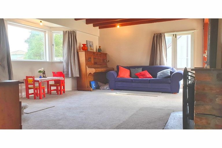 Photo of property in 14a South Lynn Road, Titirangi, Auckland, 0604