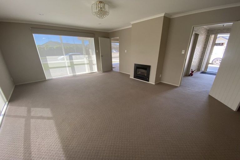 Photo of property in 54 Geneva Terrace, Kelvin Grove, Palmerston North, 4414