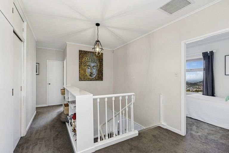 Photo of property in 3 Puketiro Avenue, Northland, Wellington, 6012