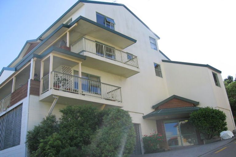 Photo of property in 29/8u Girton Terrace, Mount Cook, Wellington, 6021