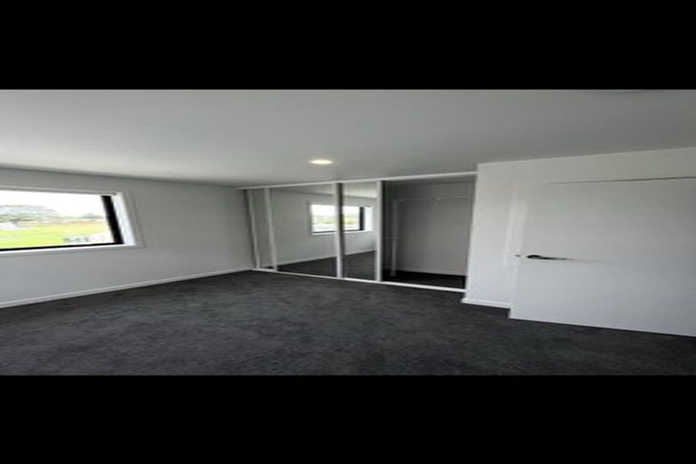 Photo of property in 11a Welby Place, Mangere, Auckland, 2022