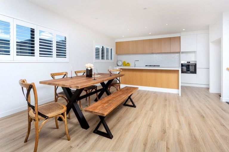 Photo of property in 2 Irwin Lane, Windsor Park, 0632