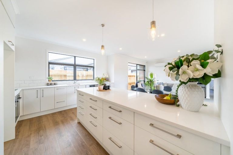 Photo of property in 18 Te Ara O Motutawa, Avalon, Lower Hutt, 5011