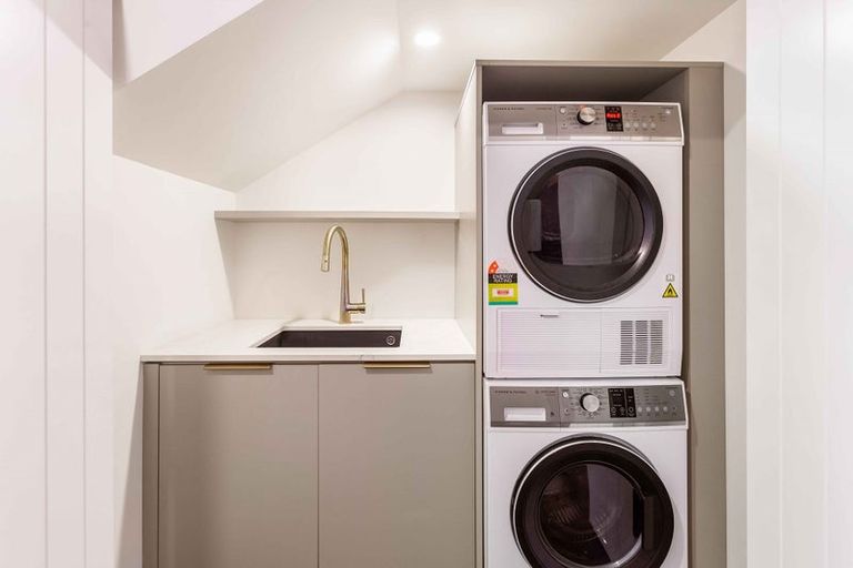 Photo of property in 12 Stockade View Lane, Howick, Auckland, 2014