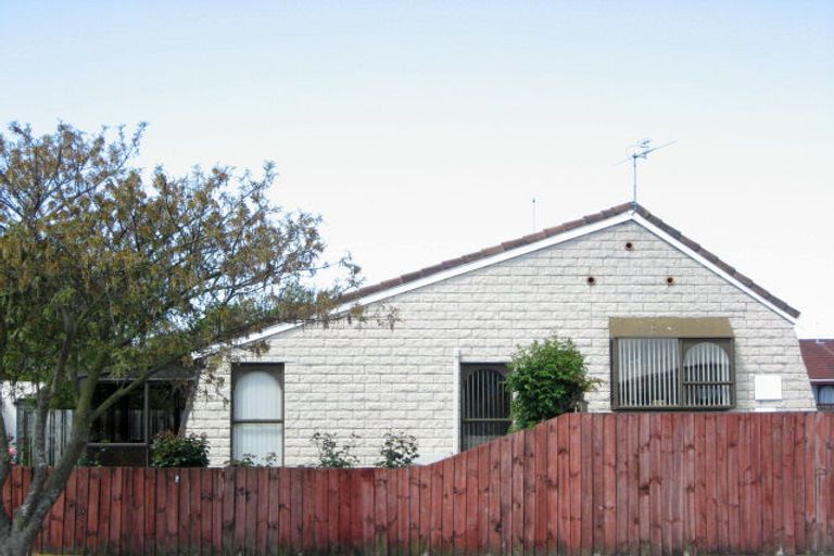 Photo of property in 44 Chipping Lane, Redwood, Christchurch, 8051