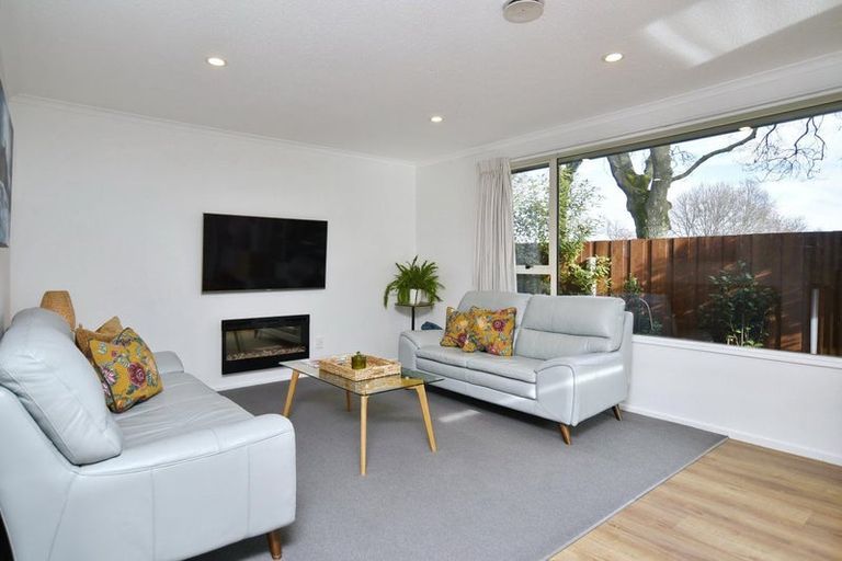 Photo of property in 50 Dunedin Street, Redwood, Christchurch, 8051