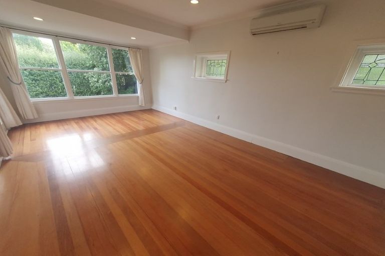 Photo of property in 52 North Parade, Richmond, Christchurch, 8013