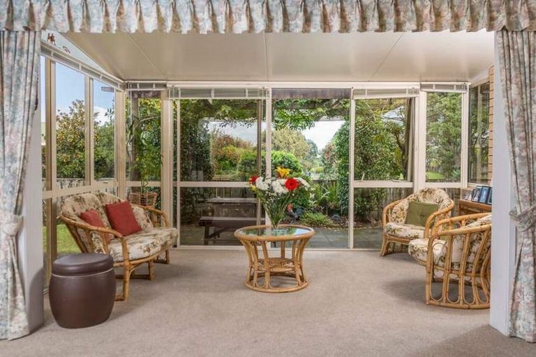 Photo of property in 63 Lakeside Drive, Orewa, 0931