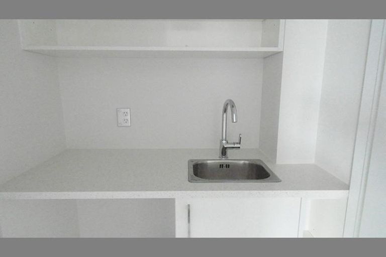 Photo of property in 28 Nephrite Lane, Henderson, Auckland, 0610