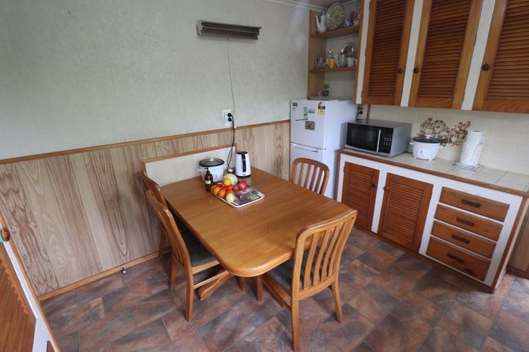 Photo of property in 25 Kaipatiki Road, Glenfield, Auckland, 0629