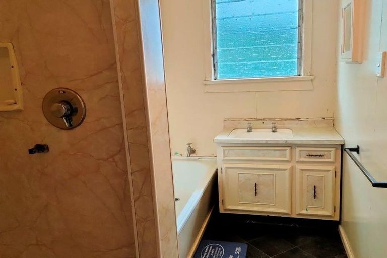 Photo of property in 109 Main Road, Wainuiomata, Lower Hutt, 5014