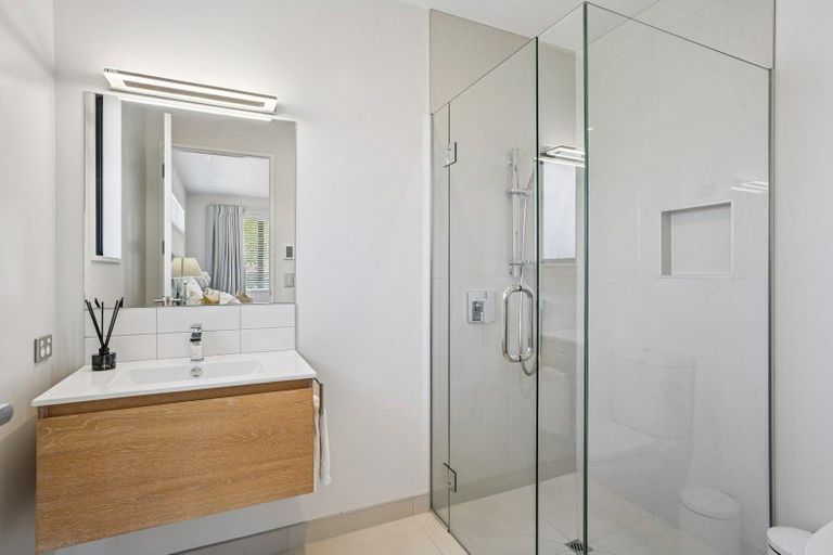 Photo of property in 5 Clearview Street, Wanaka, 9305