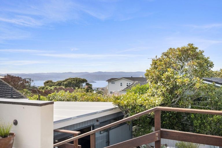 Photo of property in 65 Nicholson Road, Khandallah, Wellington, 6035