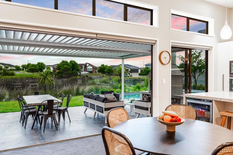 Photo of property in 3 Nikau Way, Riverhead, 0820