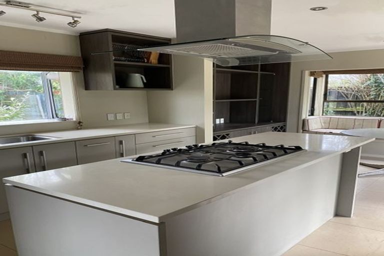 Photo of property in 26 Grenada Avenue, Forrest Hill, Auckland, 0620