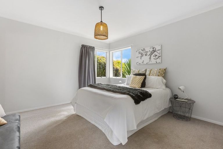 Photo of property in 8a Langton Road, Stanmore Bay, Whangaparaoa, 0932