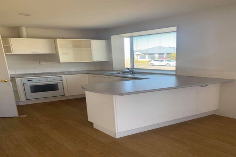 Photo of property in 1/32 Anglesea Avenue, Parklands, Christchurch, 8083