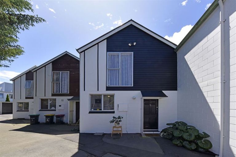 Photo of property in 3/69 Thackeray Place, Waltham, Christchurch, 8023