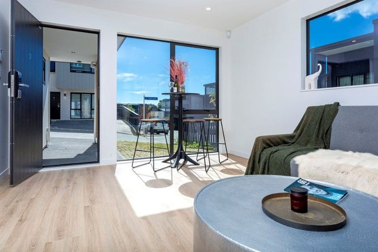Photo of property in 2 Irwin Lane, Windsor Park, 0632