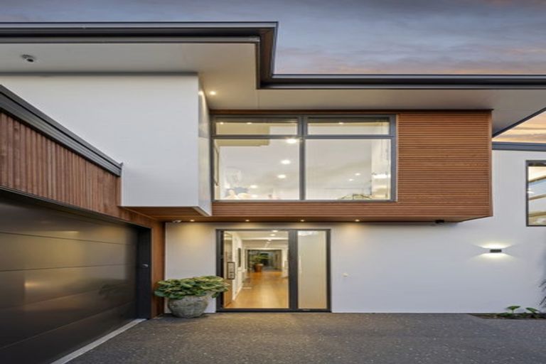 Photo of property in 51 Innes Road, St Albans, Christchurch, 8052