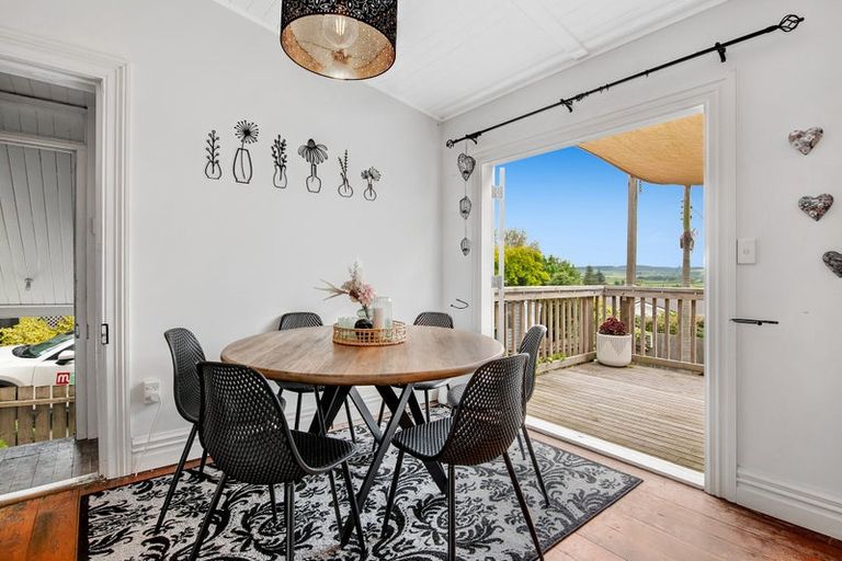 Photo of property in 31 Garfield Road, Helensville, 0800