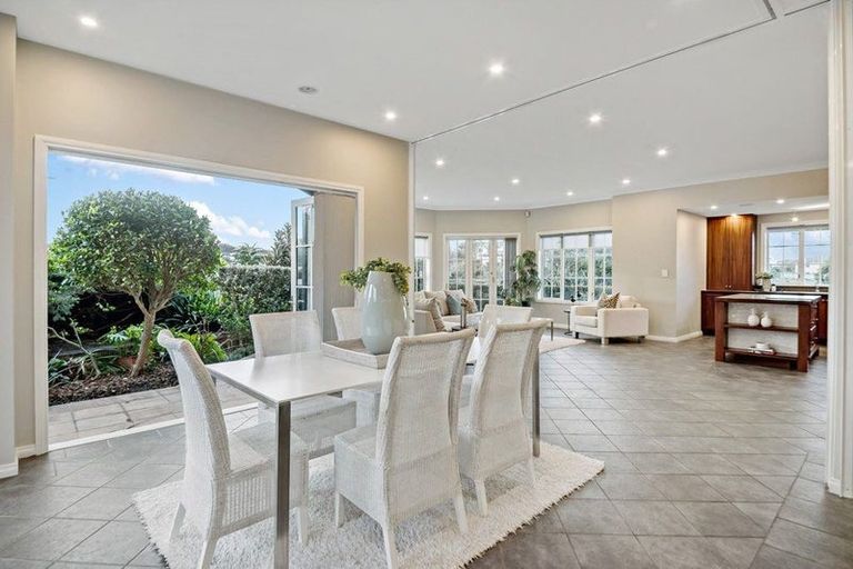 Photo of property in 3 Onemana Way, Te Atatu Peninsula, Auckland, 0610