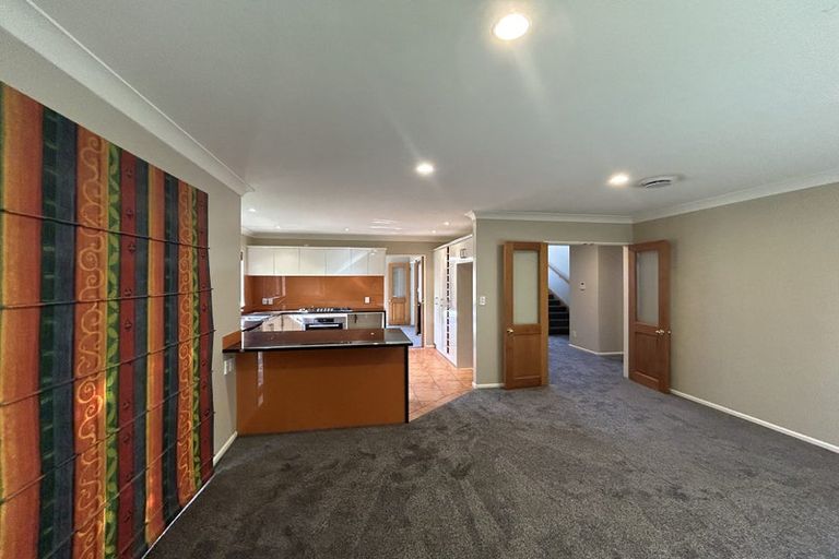 Photo of property in 12 Waterhouse Drive, Brooklyn, Wellington, 6021