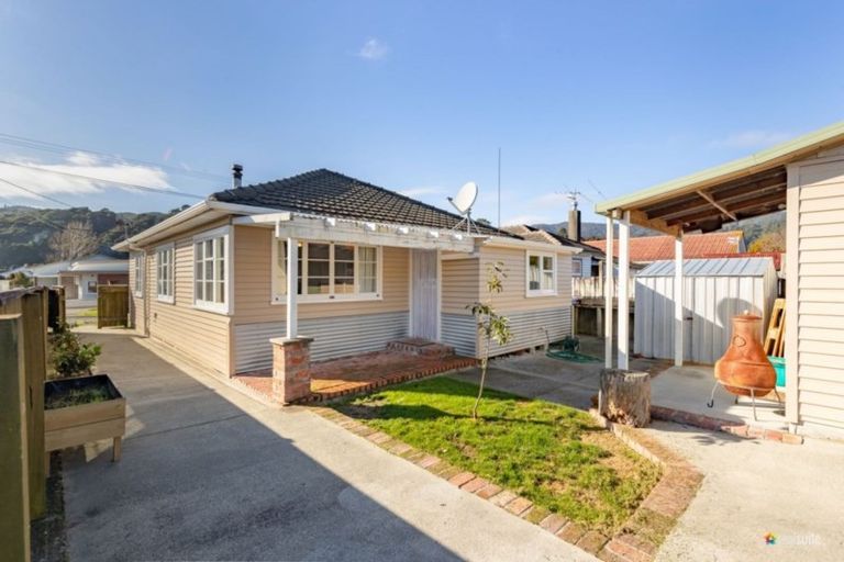 Photo of property in 80 Main Road, Wainuiomata, Lower Hutt, 5014