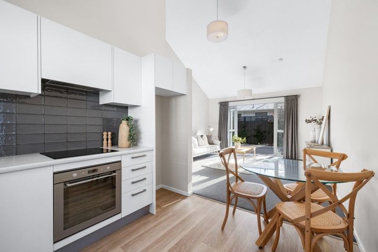 Photo of property in 2/11 Harvey Terrace, Richmond, Christchurch, 8013