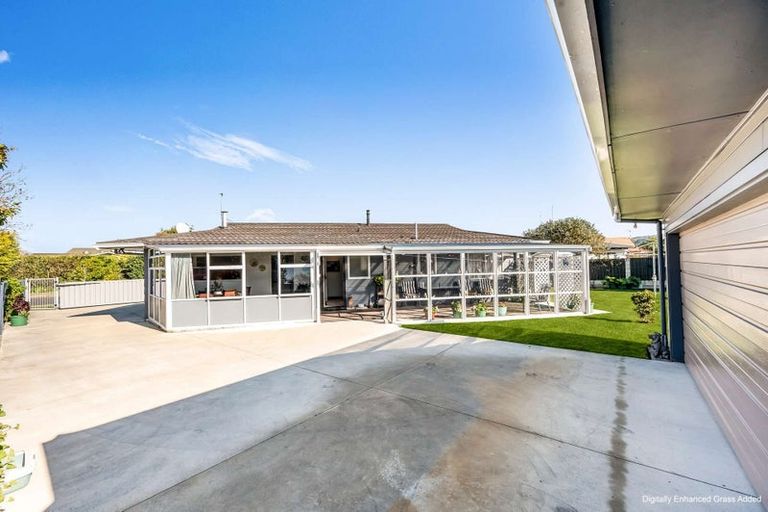 Photo of property in 22 Glamorgan Avenue, Tamatea, Napier, 4112