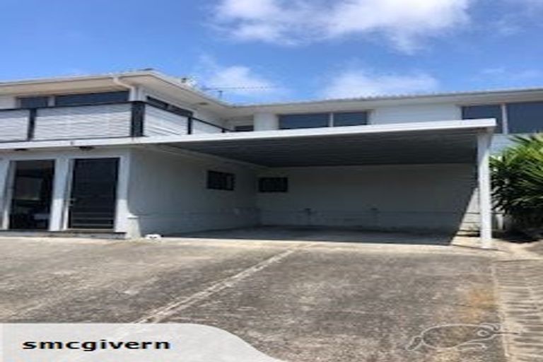 Photo of property in 32 Pisces Road, Glen Eden, Auckland, 0602