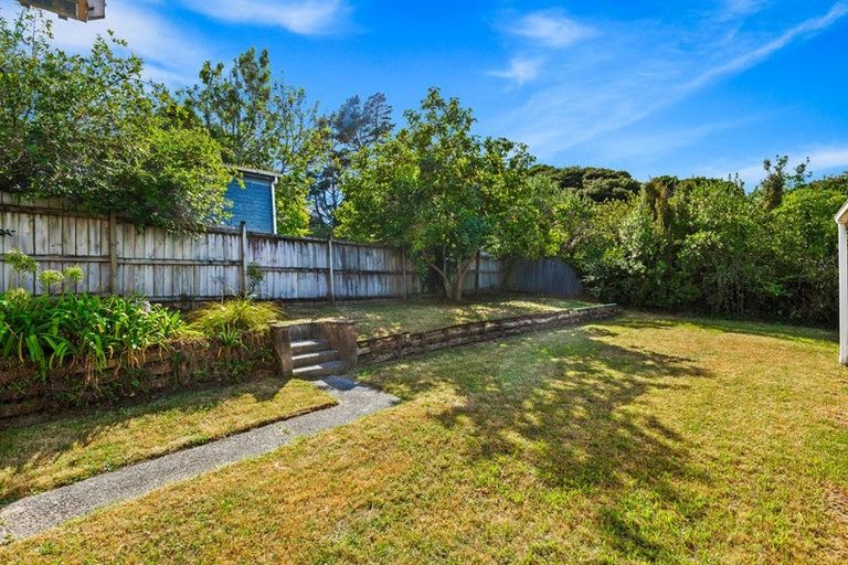 Photo of property in 34 Redwood Drive, Massey, Auckland, 0614