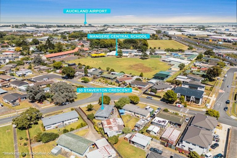 Photo of property in 30 Staverton Crescent, Mangere, Auckland, 2022