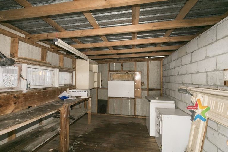 Photo of property in 30 The Parade, Island Bay, Wellington, 6023