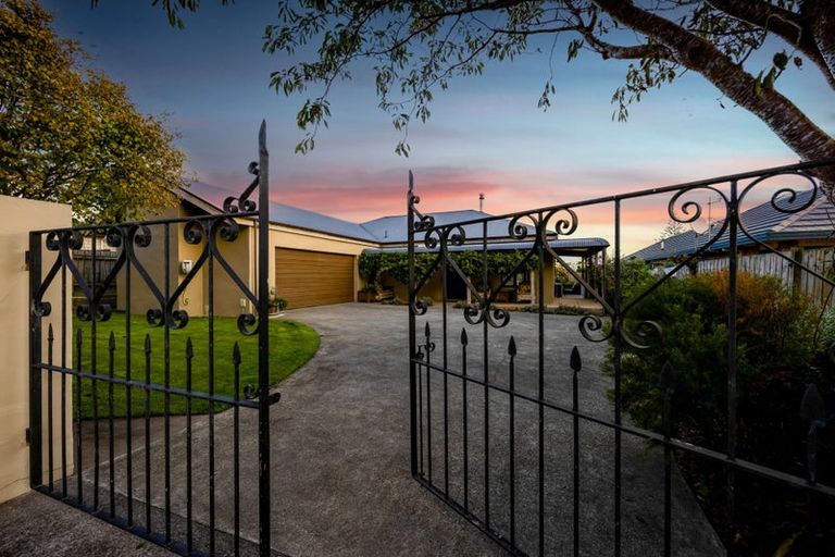 Photo of property in 35 Maire Street, Hawera, 4610