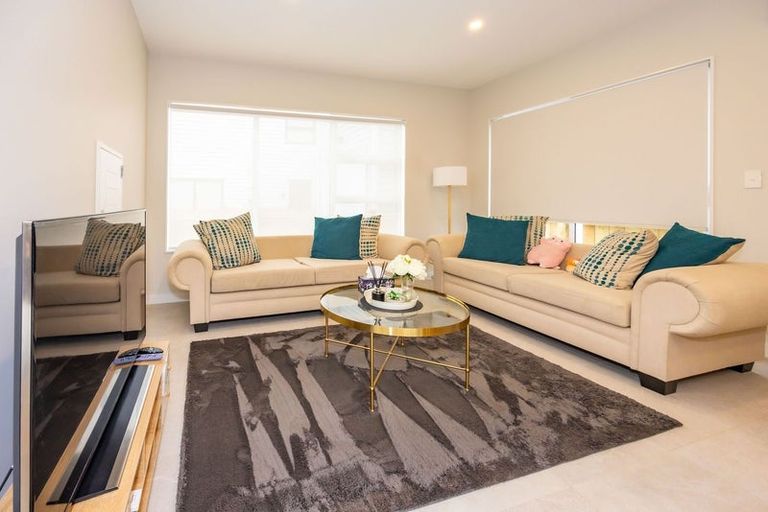 Photo of property in 34 Hellyers Street, Birkdale, Auckland, 0626